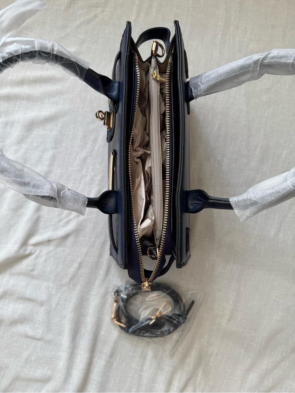 Love luxury style handbag blue crocodile leather - BRAND NEW with shoulder strap - Picture 7 of 10
